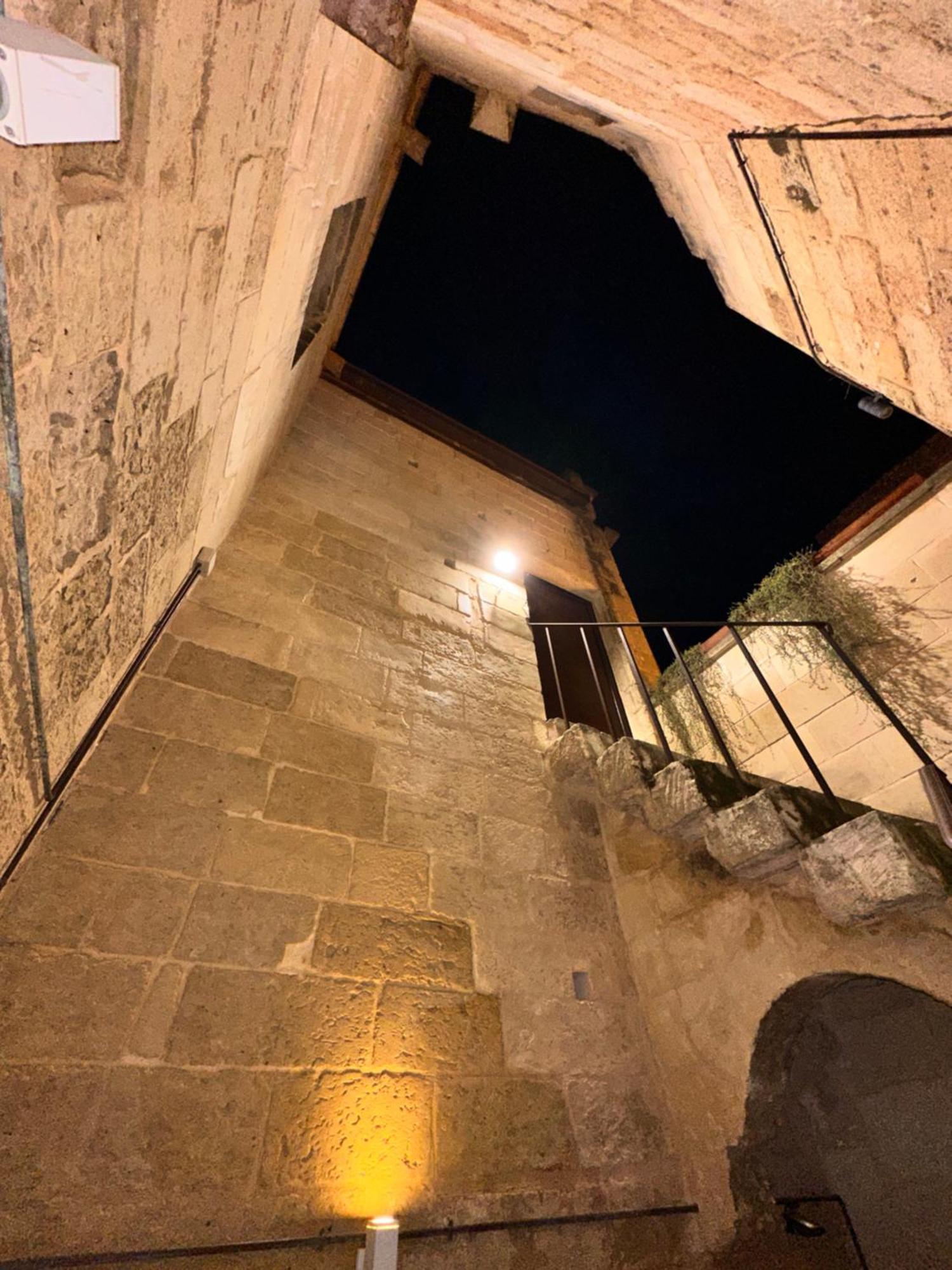 לינה וארוחת בוקר סן צ'זריו די לצ'ה La Dimora Delle Grazie מראה חיצוני תמונה