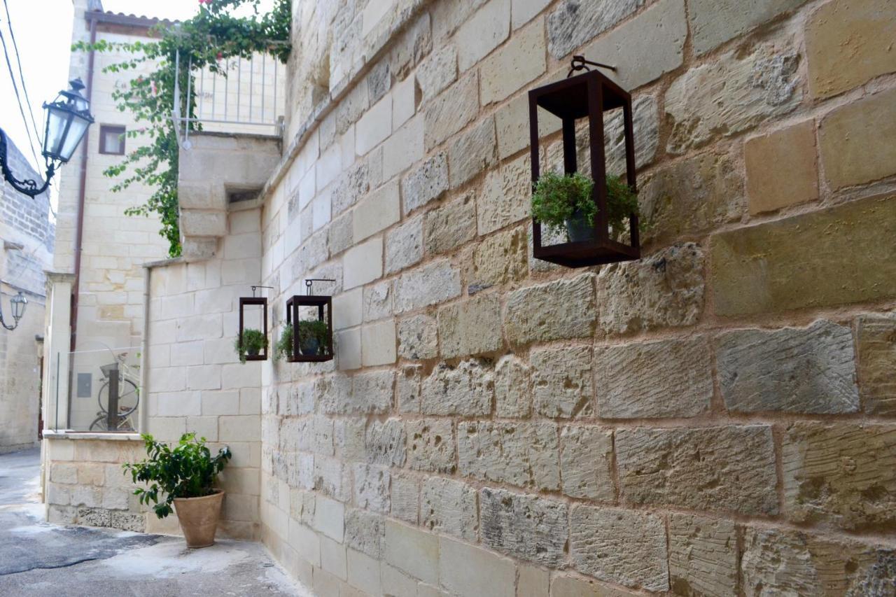 לינה וארוחת בוקר סן צ'זריו די לצ'ה La Dimora Delle Grazie מראה חיצוני תמונה