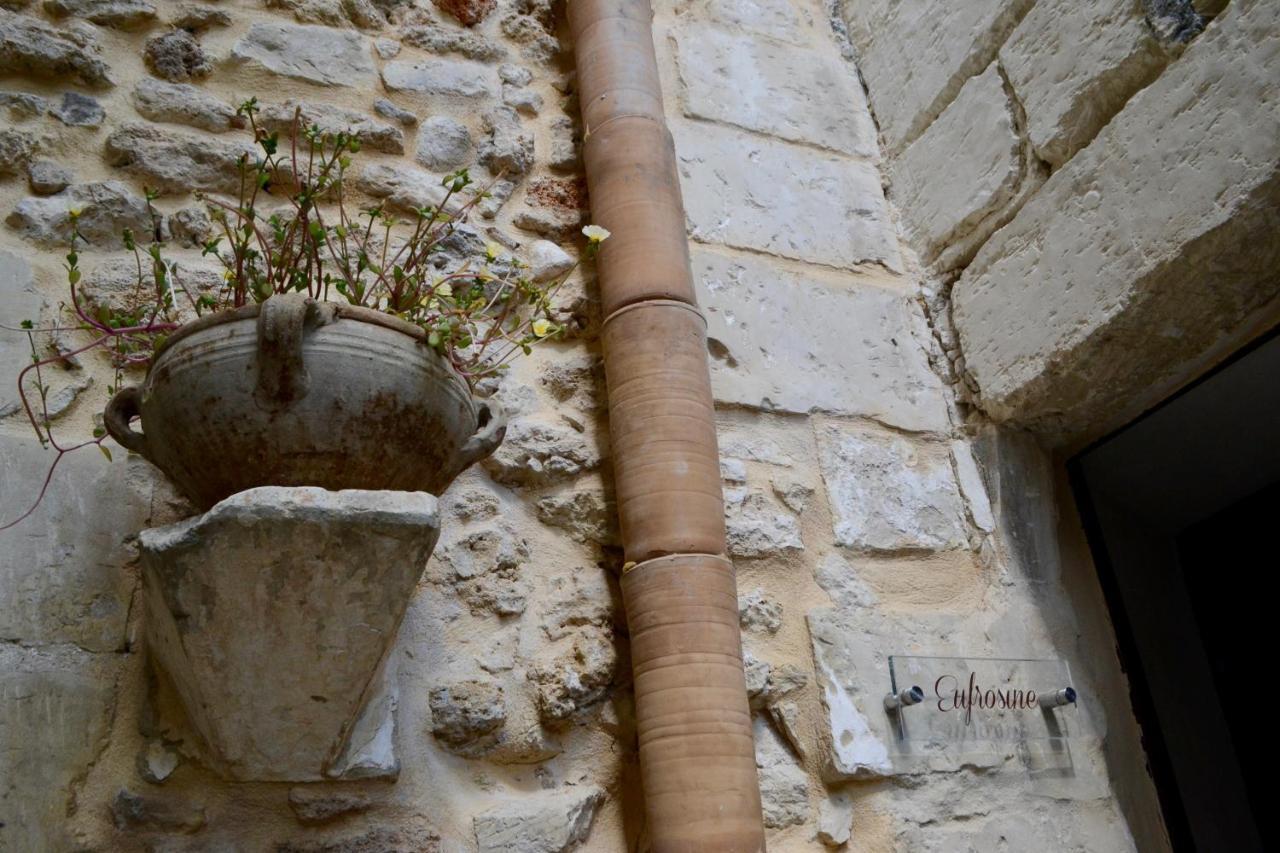 לינה וארוחת בוקר סן צ'זריו די לצ'ה La Dimora Delle Grazie מראה חיצוני תמונה