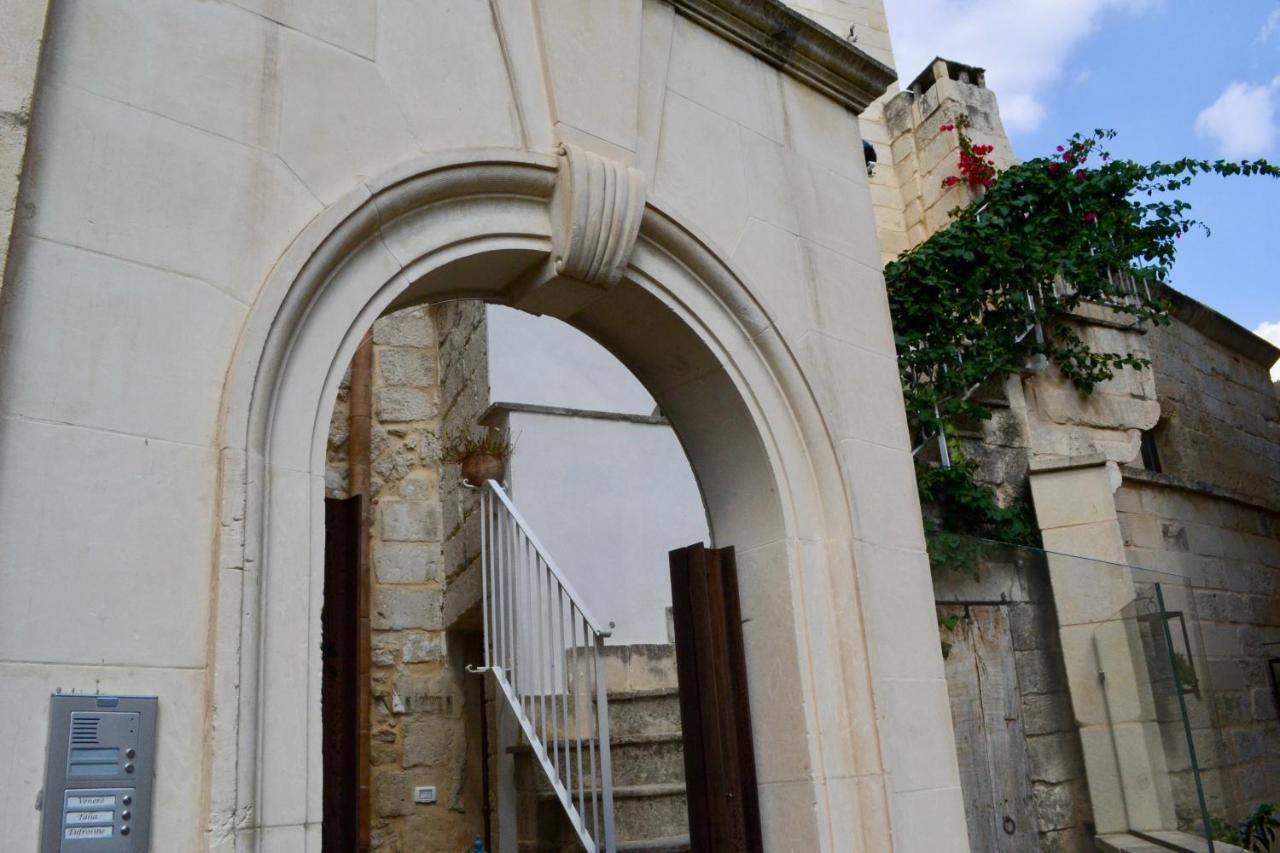 לינה וארוחת בוקר סן צ'זריו די לצ'ה La Dimora Delle Grazie מראה חיצוני תמונה