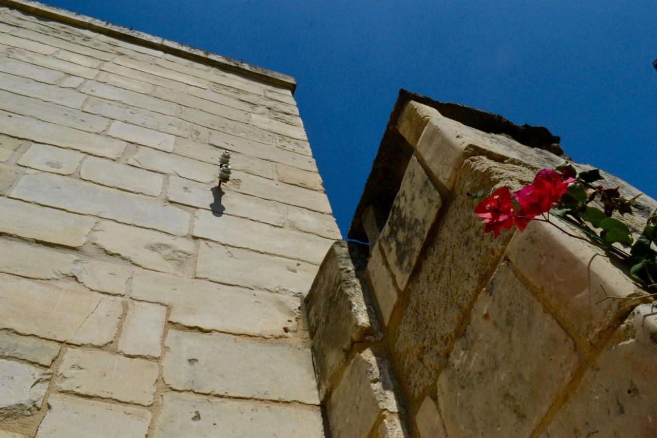 לינה וארוחת בוקר סן צ'זריו די לצ'ה La Dimora Delle Grazie מראה חיצוני תמונה